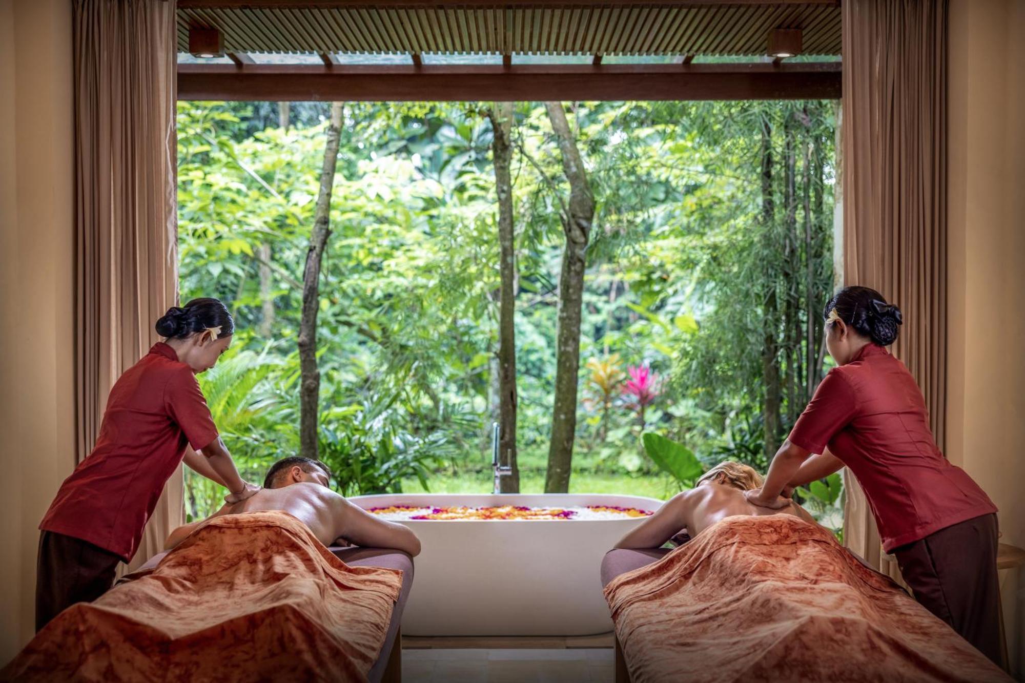 ホテル アディワナ スウェタ【Chse認定】 ウブド エクステリア 写真 Spa at The Forest