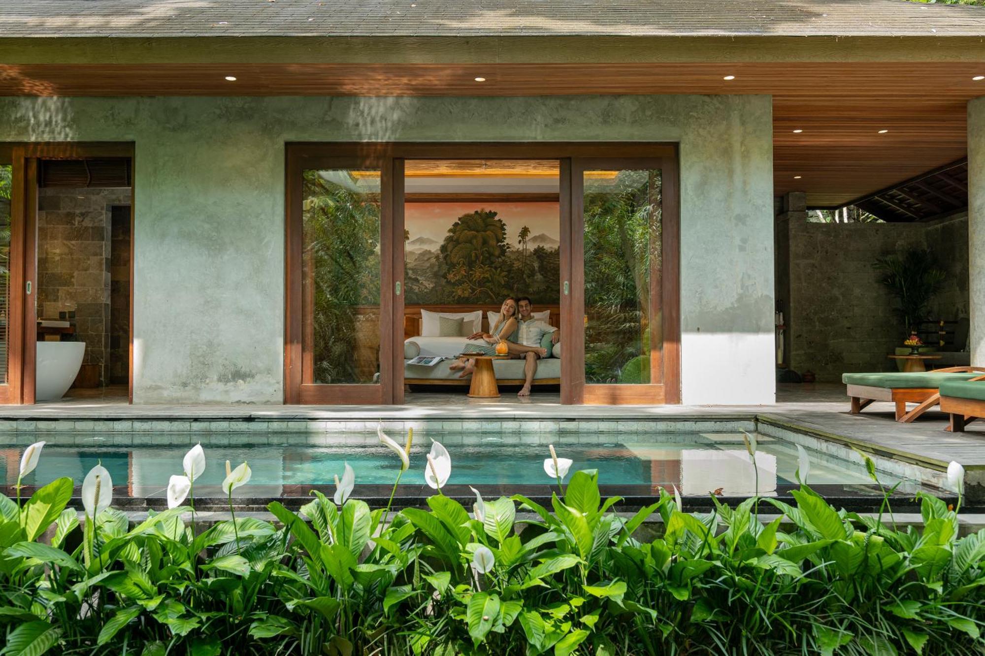 ホテル アディワナ スウェタ【Chse認定】 ウブド エクステリア 写真 A villa at the resort